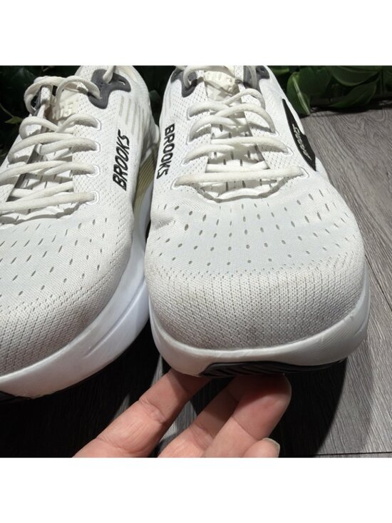 Brooks Men Ghost Max 3 White  Running Shoes Sneakers Size 14 2E Wide main image 11